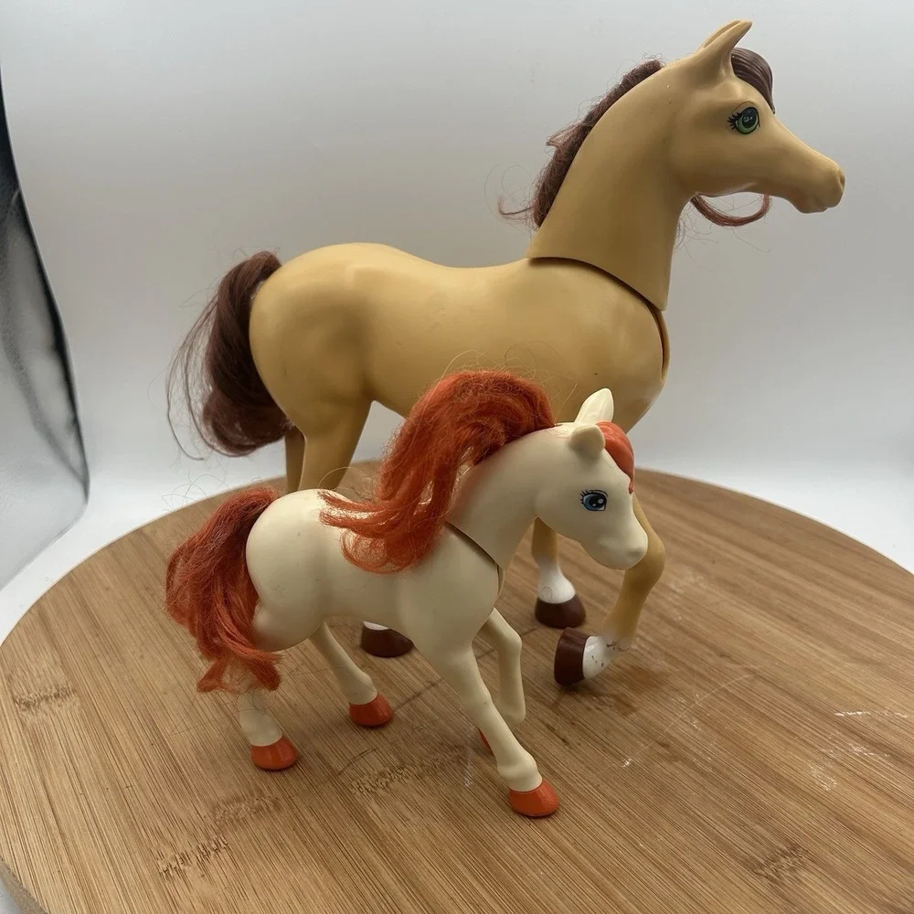Barbie Hugs N Plays Barbie‎ Horse & Chelsea Horse With Moveable Heads No Saddles